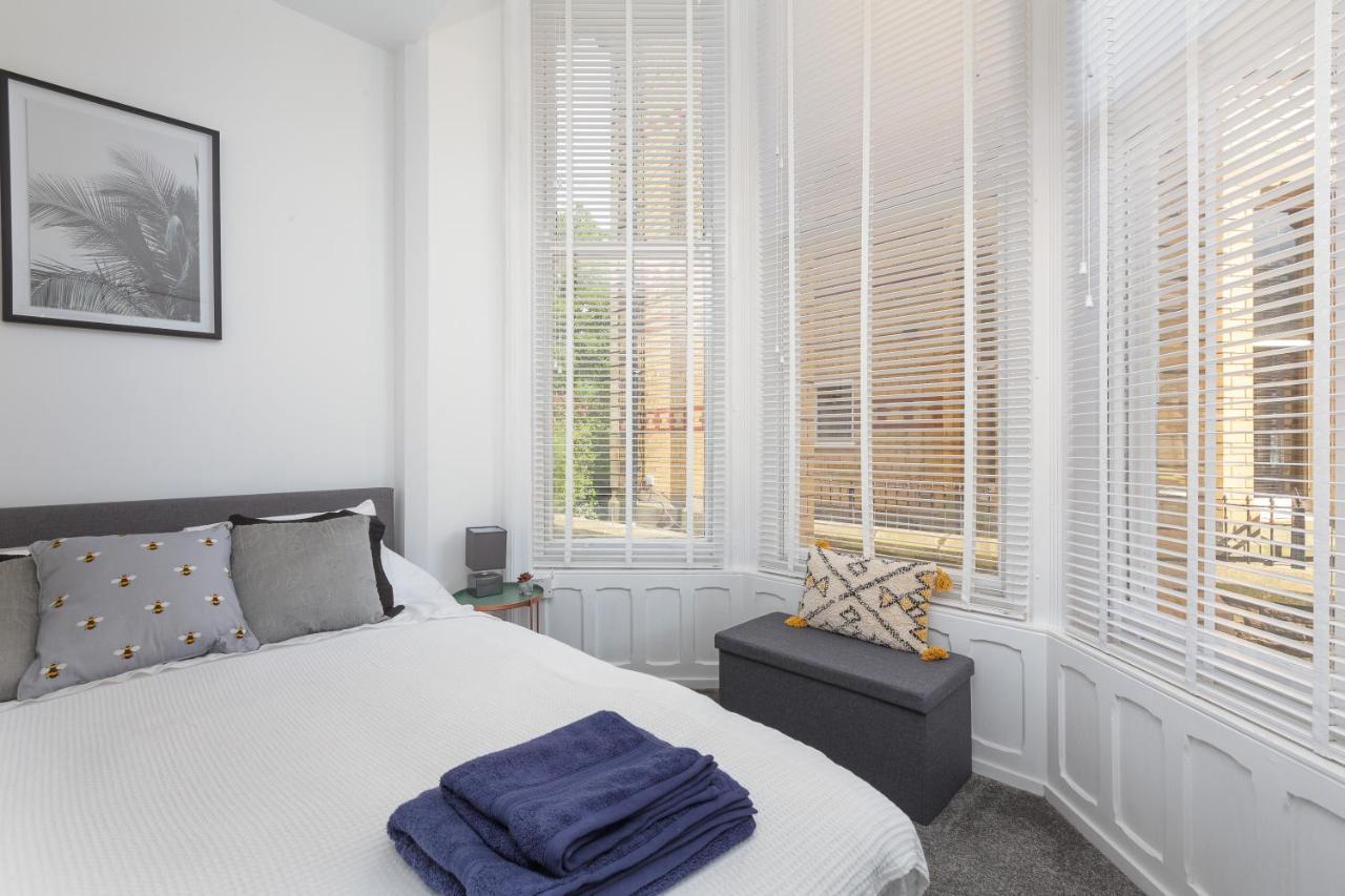Charles Alexander Short Stay - Clifton Drive Beach Retreat Lytham St Annes Extérieur photo