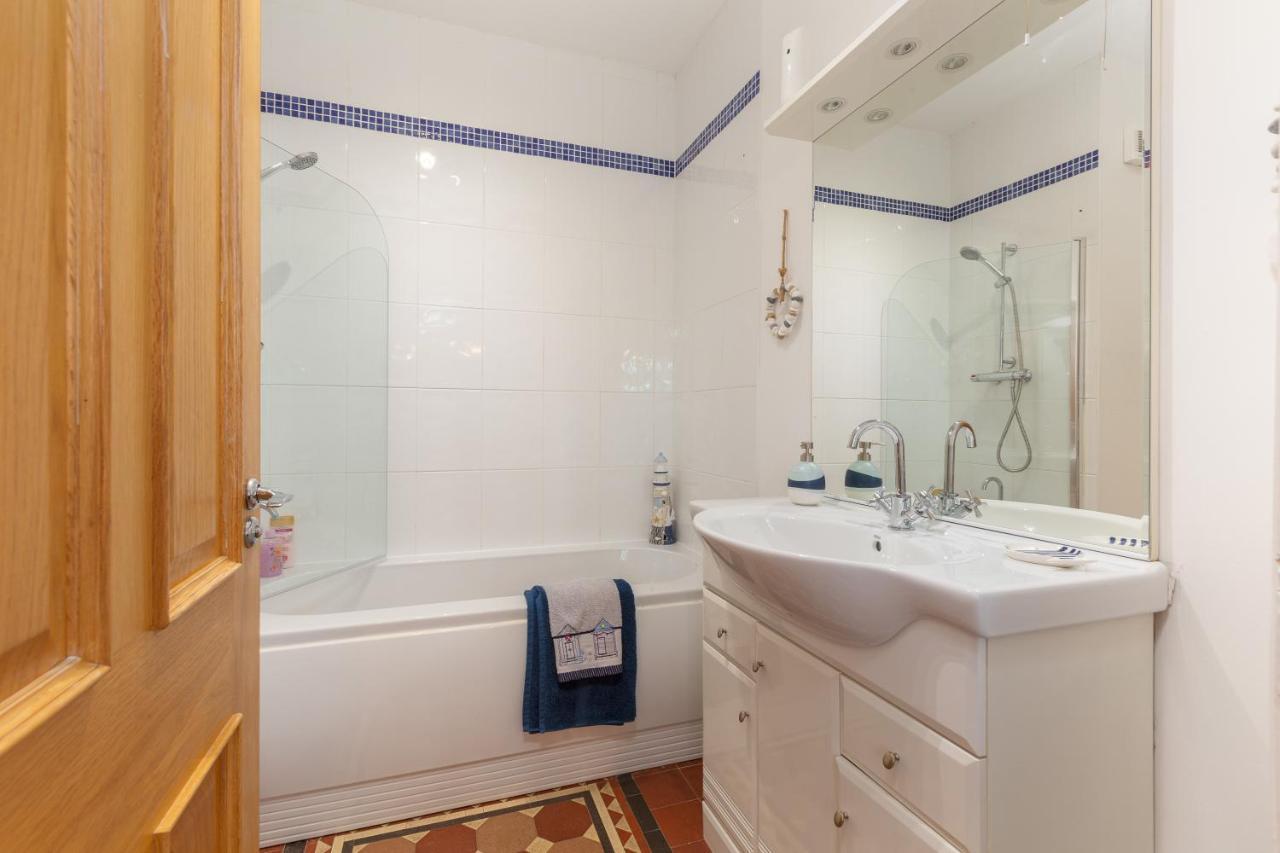 Charles Alexander Short Stay - Clifton Drive Beach Retreat Lytham St Annes Extérieur photo