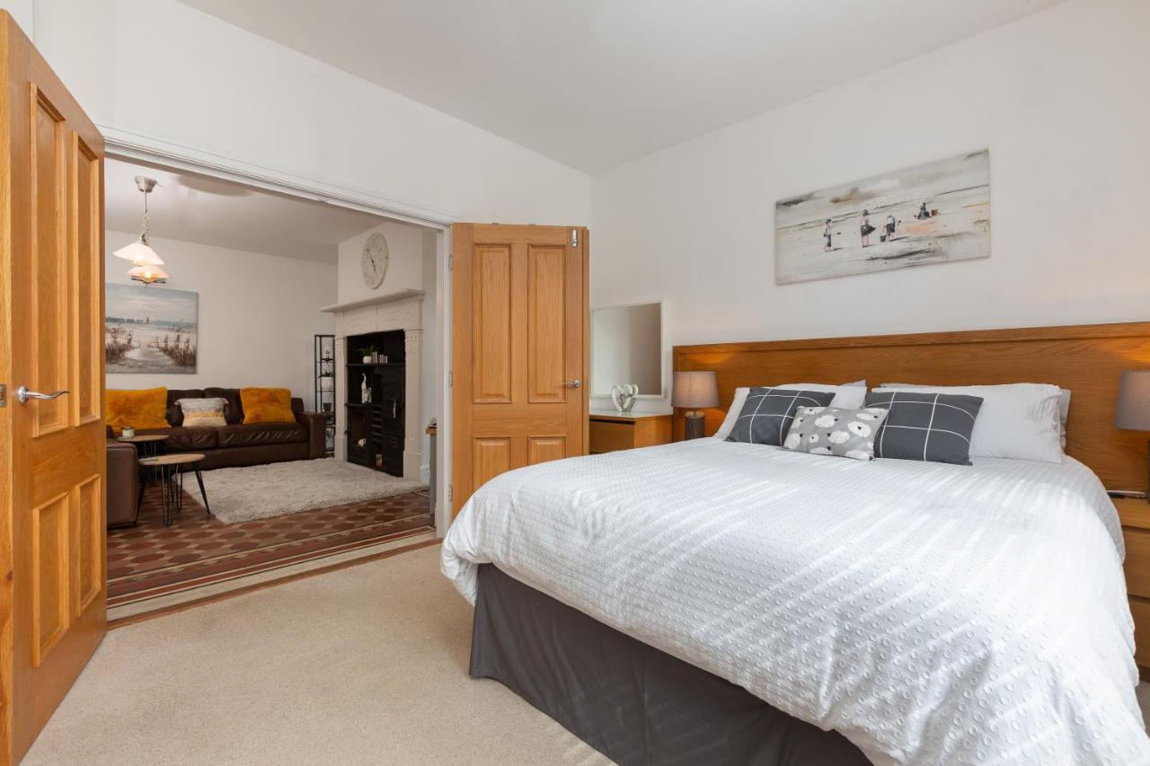 Charles Alexander Short Stay - Clifton Drive Beach Retreat Lytham St Annes Extérieur photo